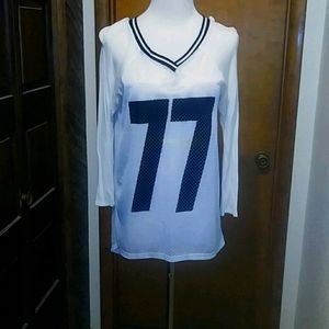 Women's sporty shirt